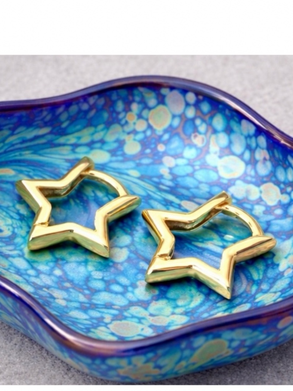 Gold Star Hoop Earrings Celestial Minimalist Y2K Gold Tone Statement